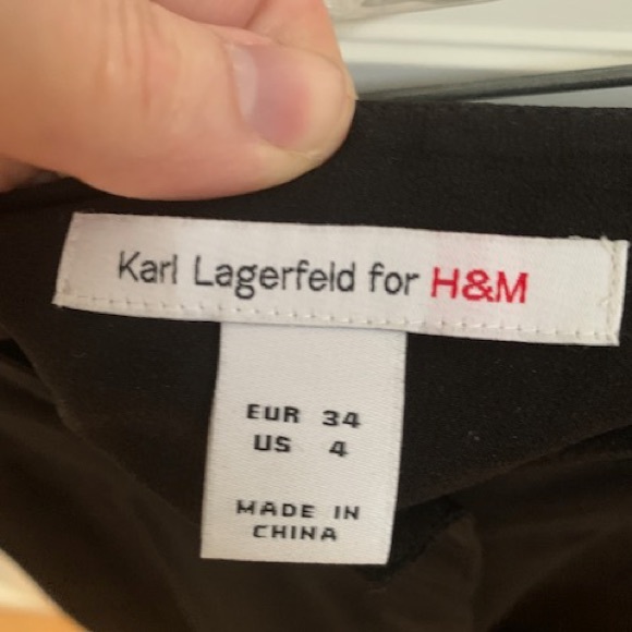 Karl Lagerfeld for H&M black pleated buttoned skirt, NEW, size 34/US 4 - Picture 4 of 6